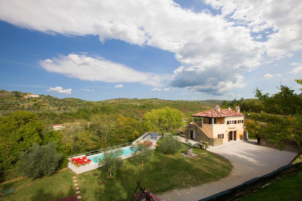 Villa Momiano With Private Pool Momjan Luaran gambar