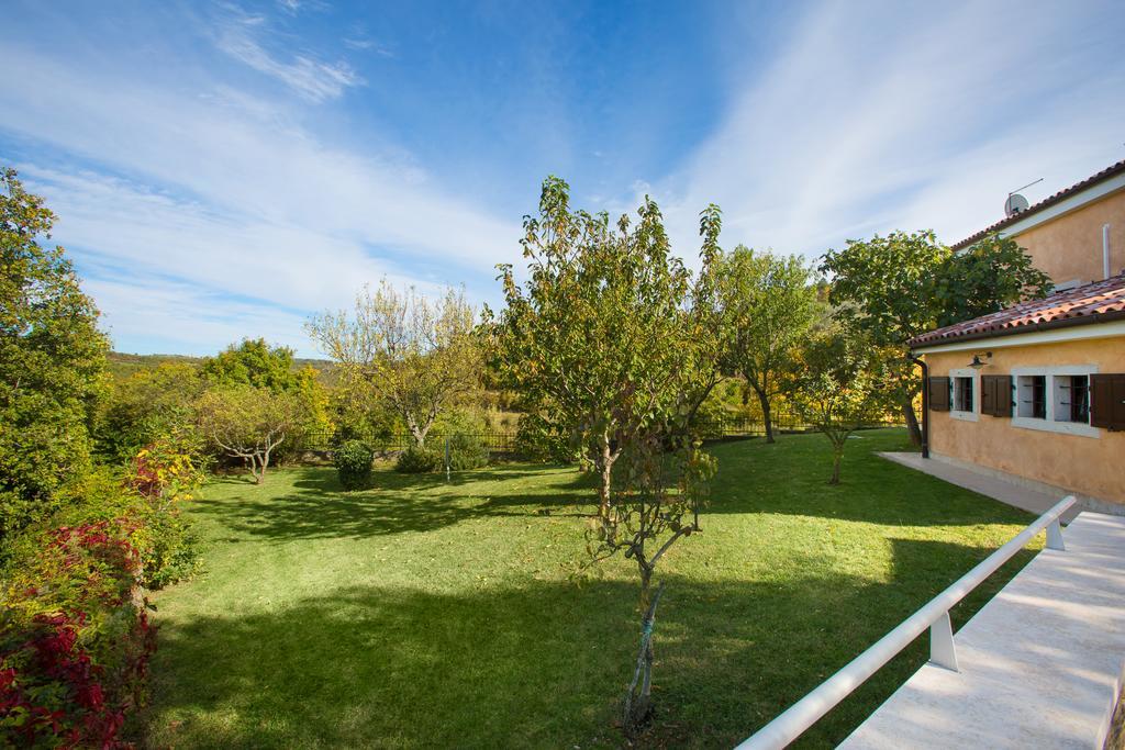 Villa Momiano With Private Pool Momjan Luaran gambar